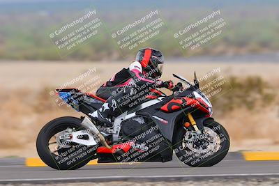 media/Sep-11-2022-SoCal Trackdays (Sun) [[81b7e951af]]/Turn 7 (1145am)/